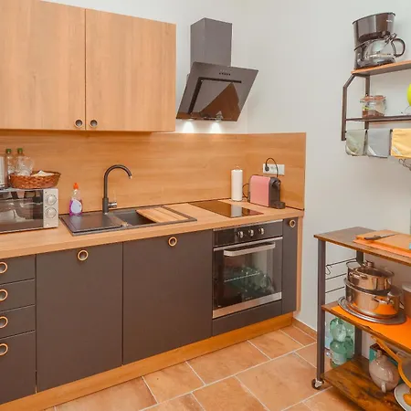 Dertil Apartment *