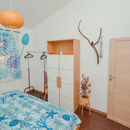 Dertil Apartment